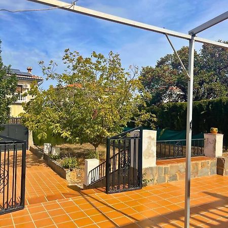 Casa Con Jardin En Ogijares Villa Bagian luar foto