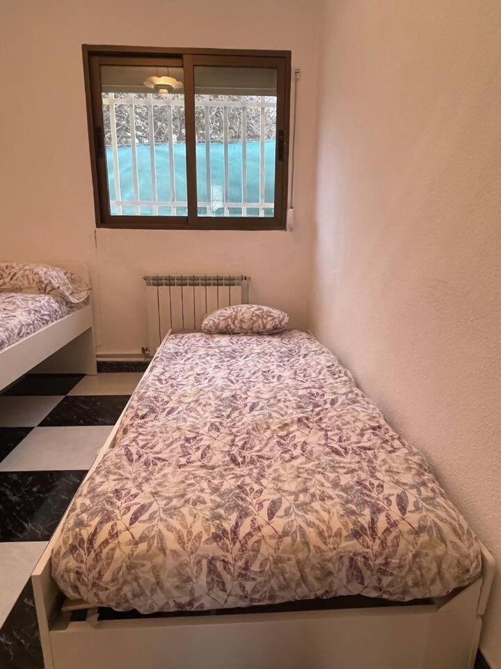 Casa Con Jardin En Ogijares Villa Bagian luar foto