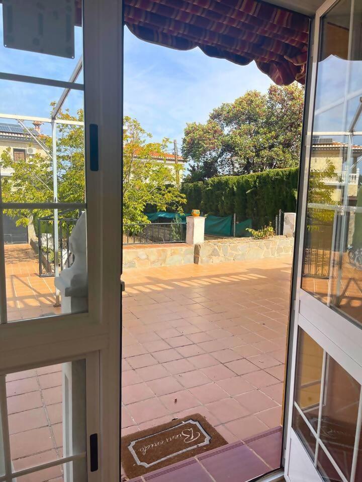 Casa Con Jardin En Ogijares Villa Bagian luar foto